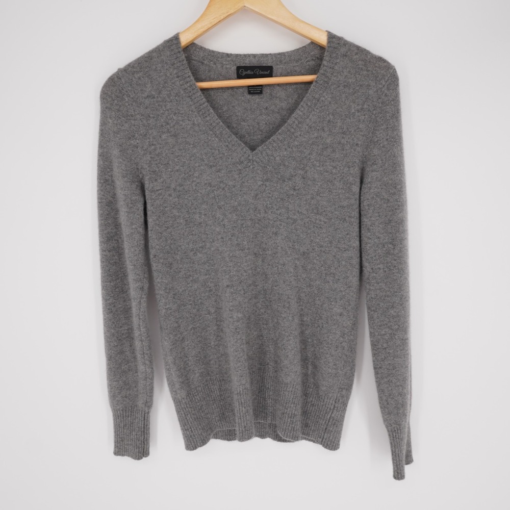 Cynthia Vincent 100% Cashmere V Neck Sweater Womens S Gray Luxury Classic Preppy